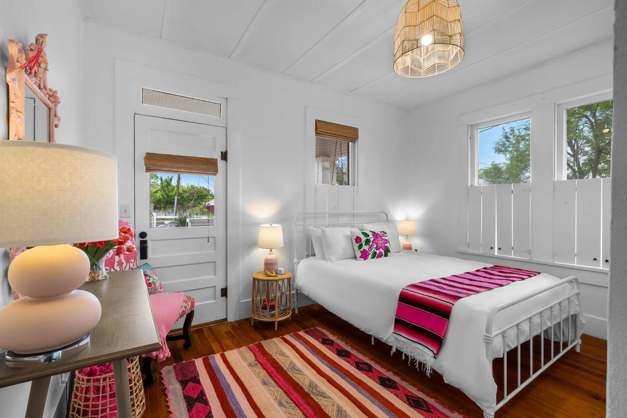 Willa Pink Duchess - Mins To Main Hot Tub & Fire Pit Fredericksburg Zewnętrze zdjęcie